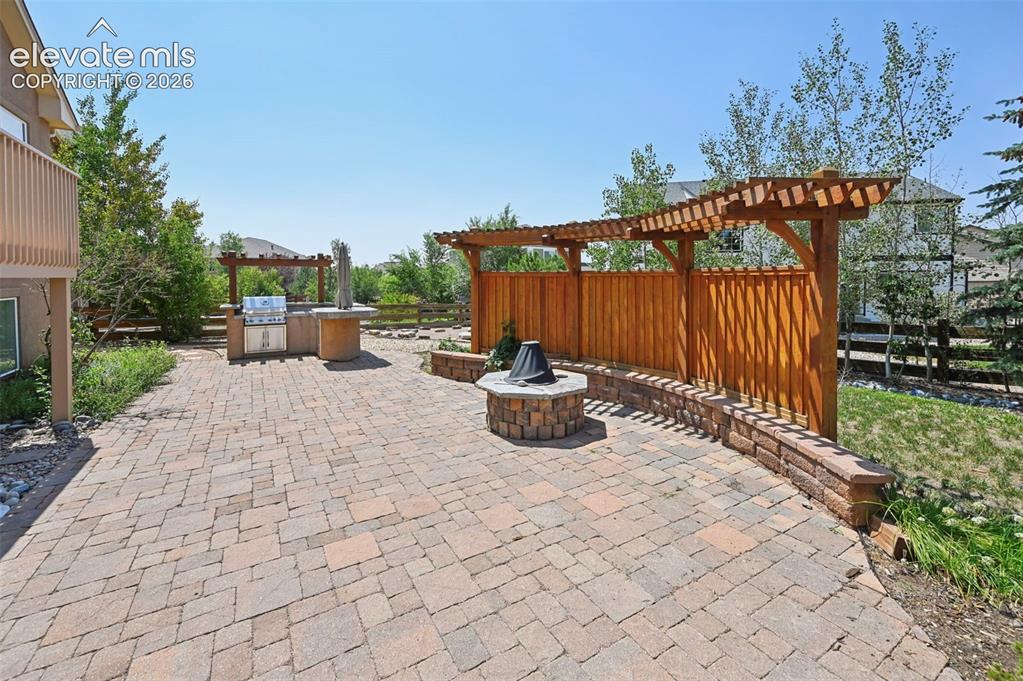 Image 35 of 47: Patio