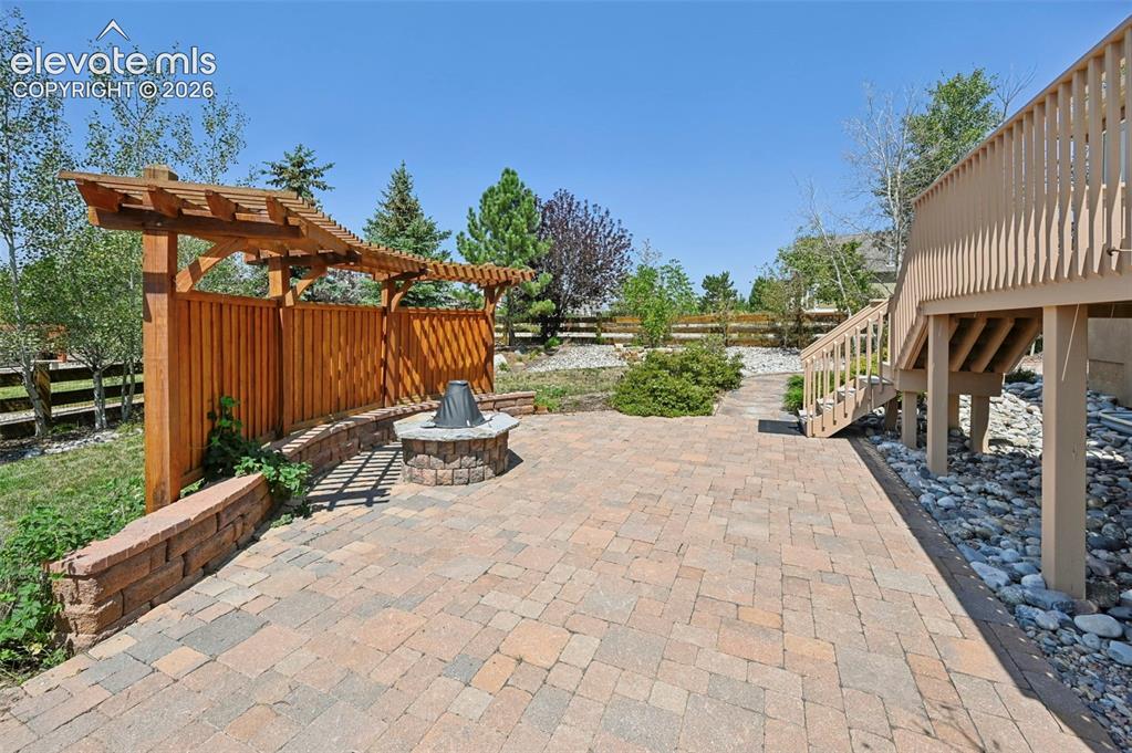 Image 36 of 47: Patio
