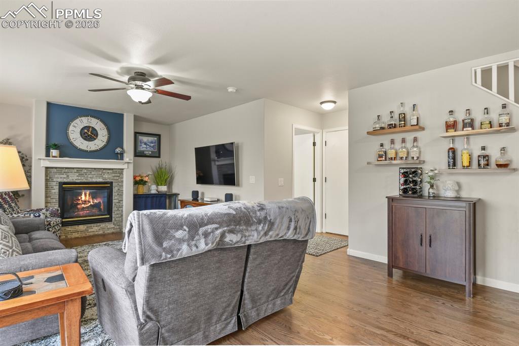 Image 19 of 43: Family Room