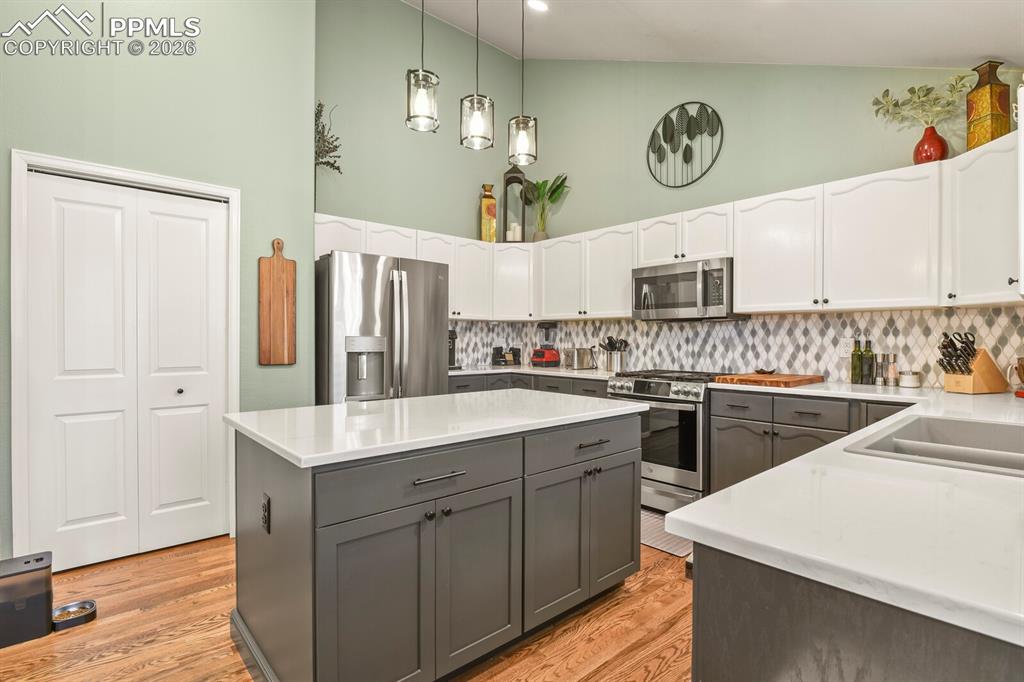 Image 3 of 43: A cooks dream come true in this amazing kitchen