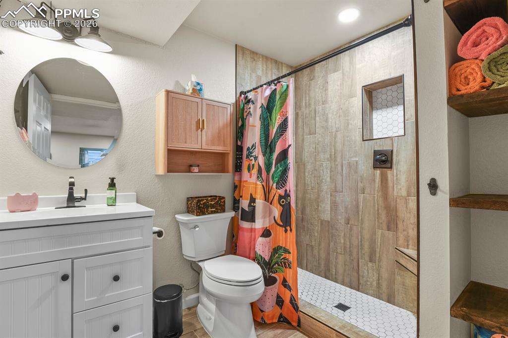 Image 33 of 43: Basement bathroom