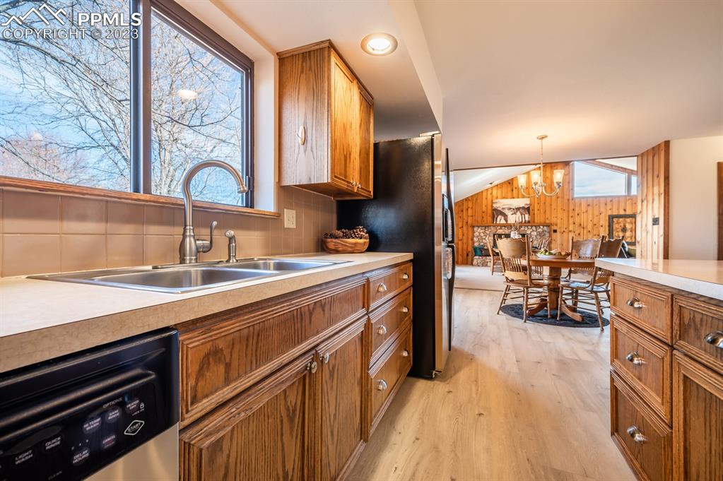 Listing 9682355, Image 17 of 45