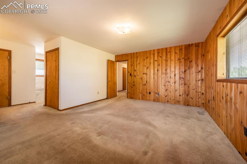 Listing 9682355, Image 27 of 45