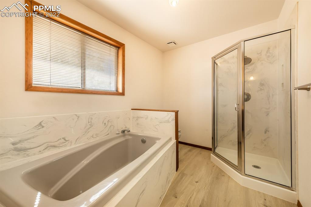 Listing 9682355, Image 29 of 45