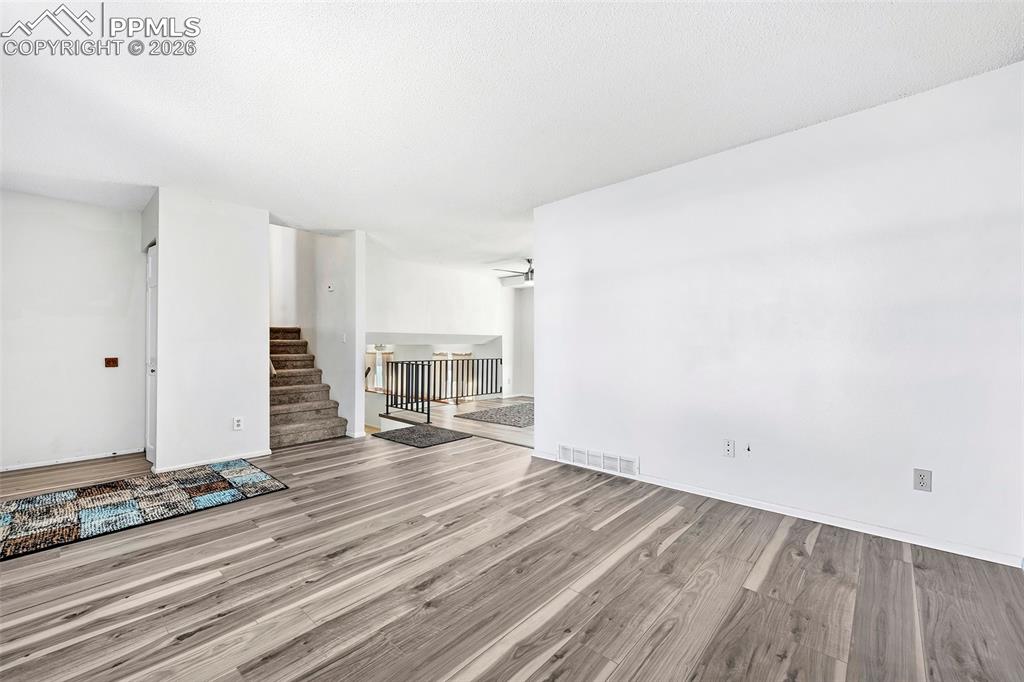 Image 10 of 32: Living Room