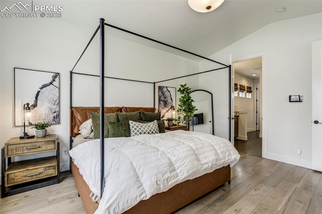 Image 20 of 44: Bedroom