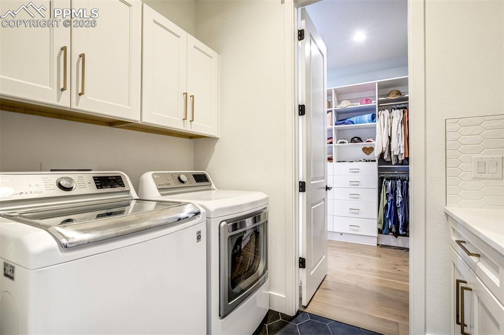 Image 25 of 44: Laundry