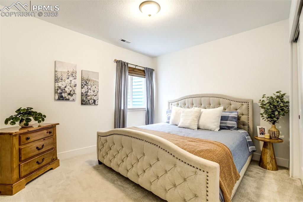 Image 38 of 44: Bedroom