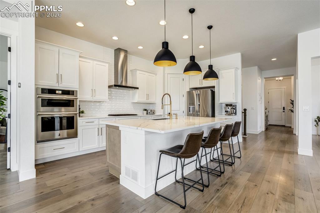 Image 7 of 44: Kitchen