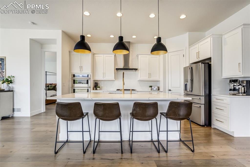 Image 8 of 44: Kitchen