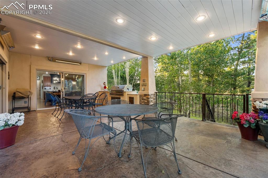 Image 32 of 50: Patio