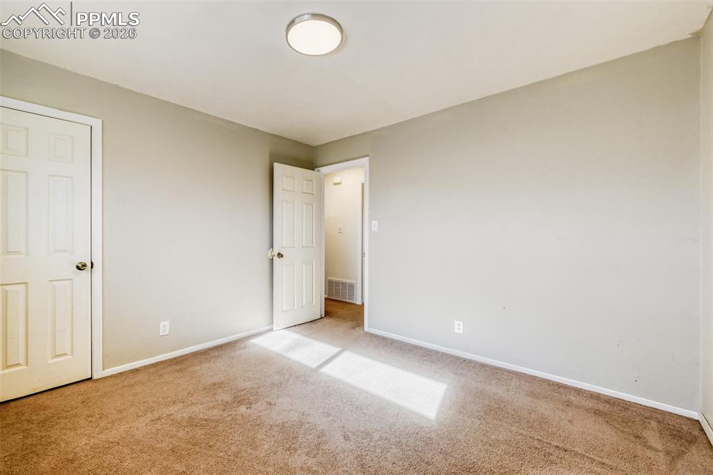 Image 11 of 22: Bedroom