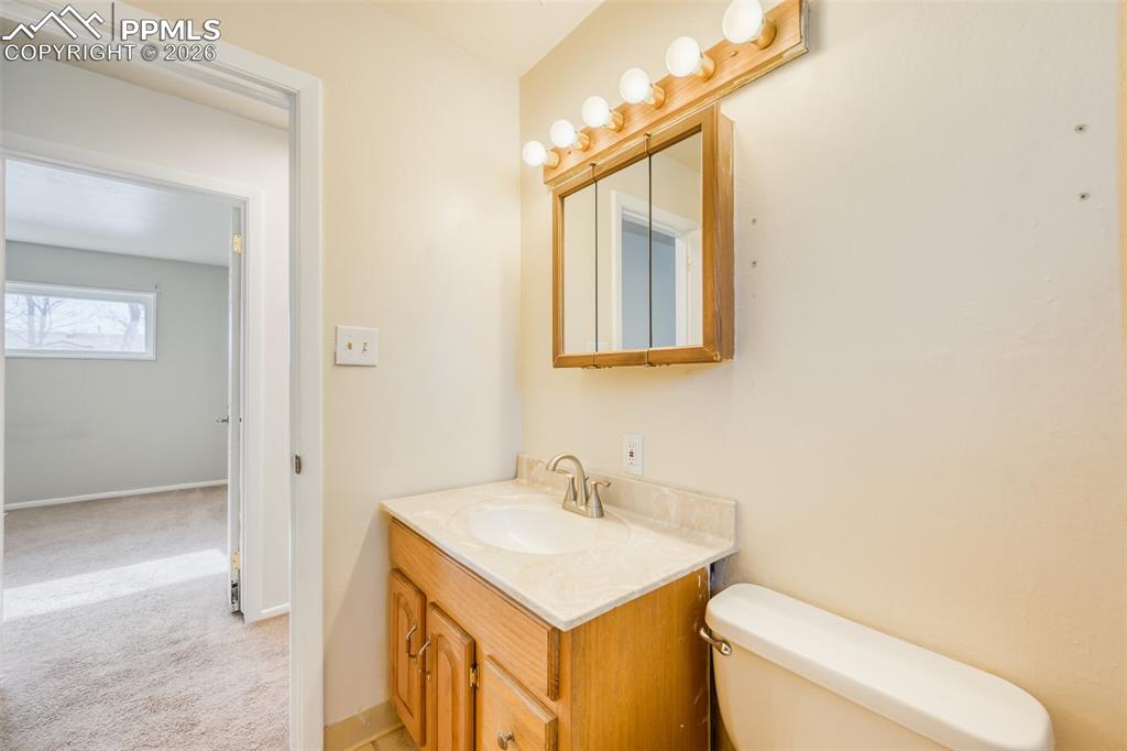 Image 19 of 22: Bathroom