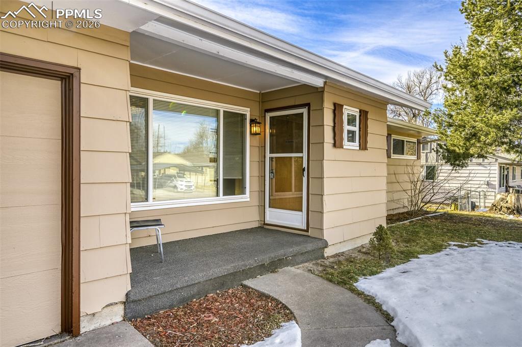 Image 2 of 22: Entry