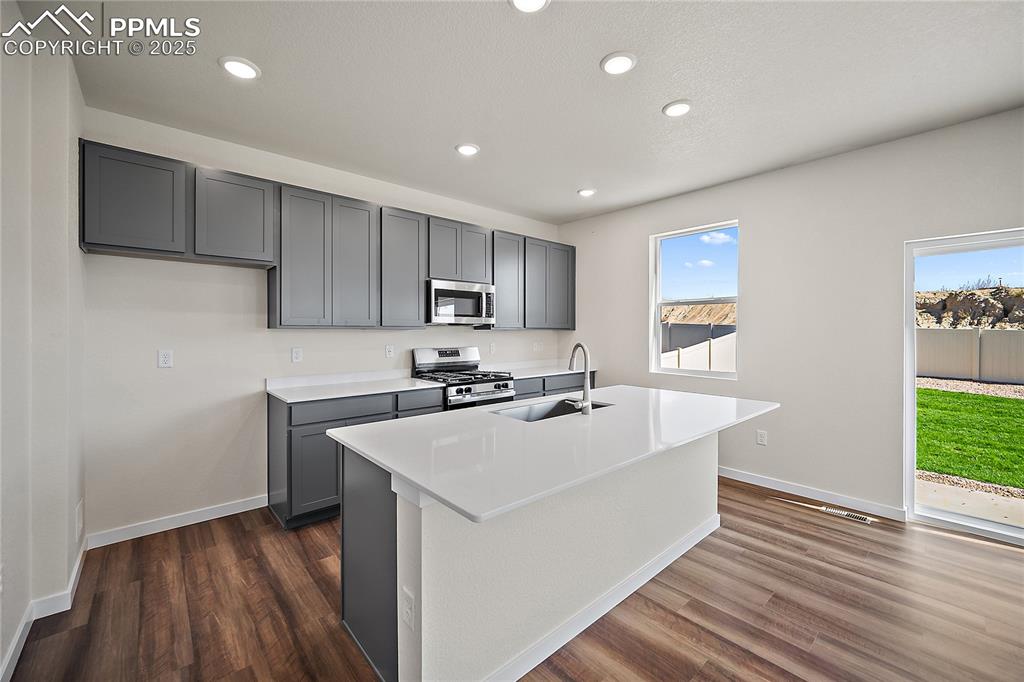 Image 11 of 39: Kitchen