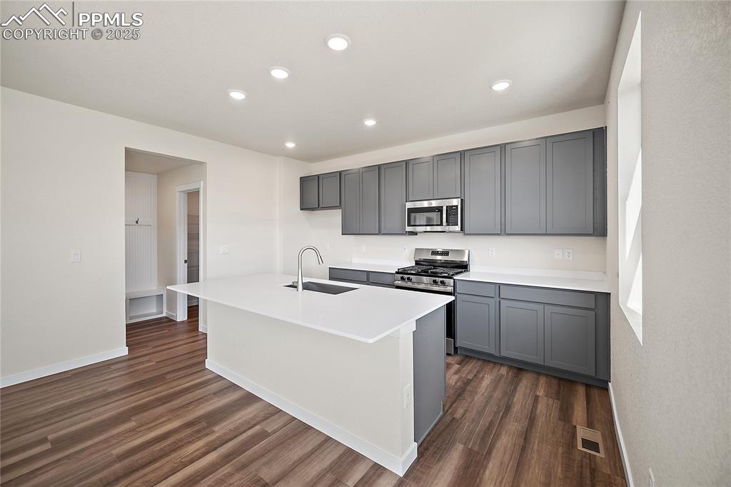 Image 12 of 39: Kitchen