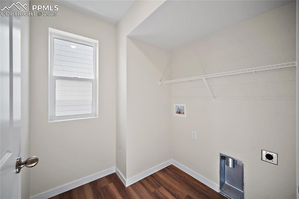 Image 28 of 39: Laundry