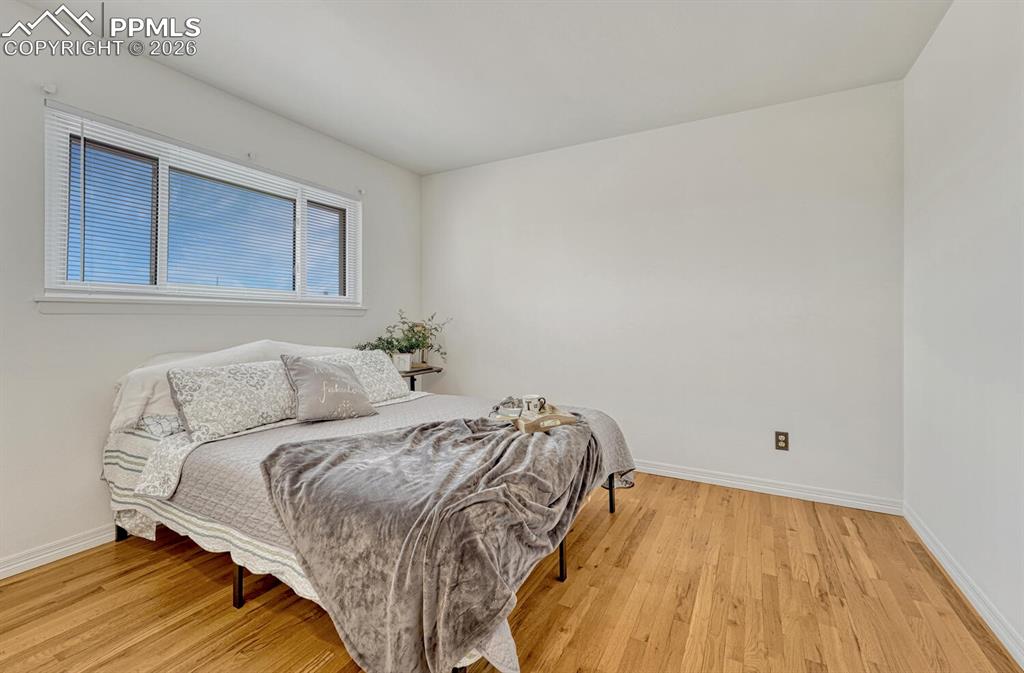 Image 19 of 42: Bedroom 1