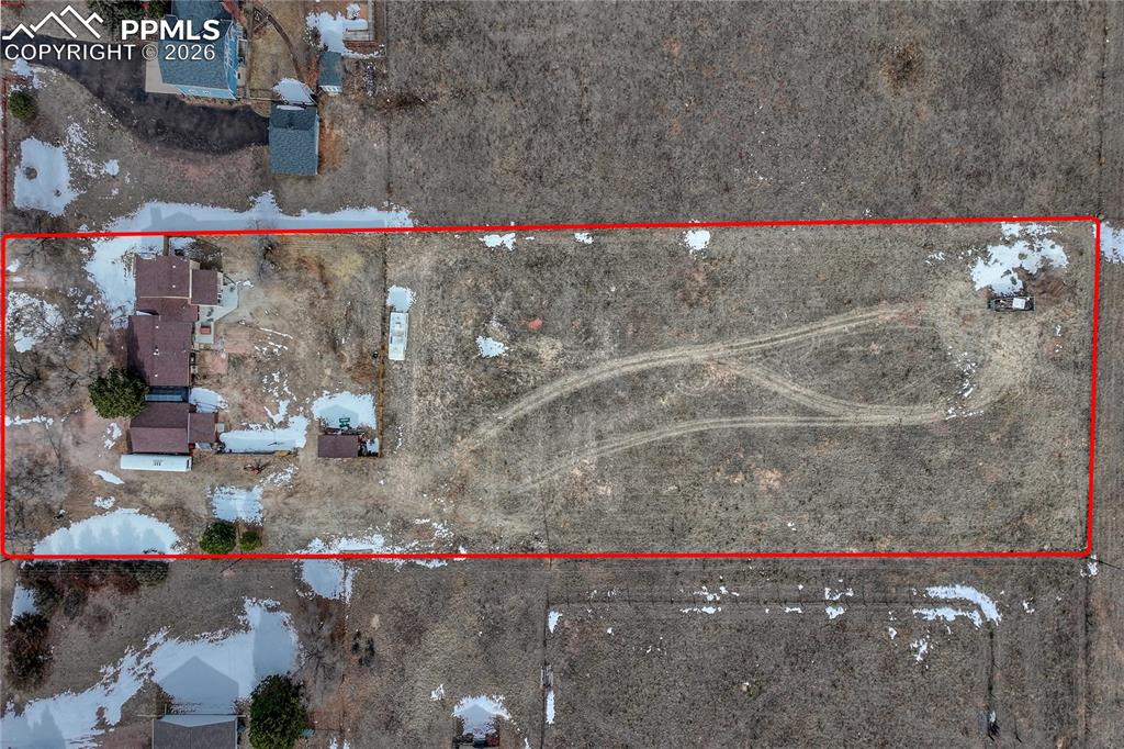 Image 33 of 42: PROPERTY LINES ARE APPROXIMATE AND NOT A SURVEY