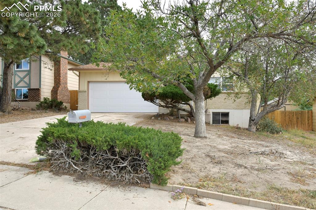 Image 31 of 32: Front of Structure