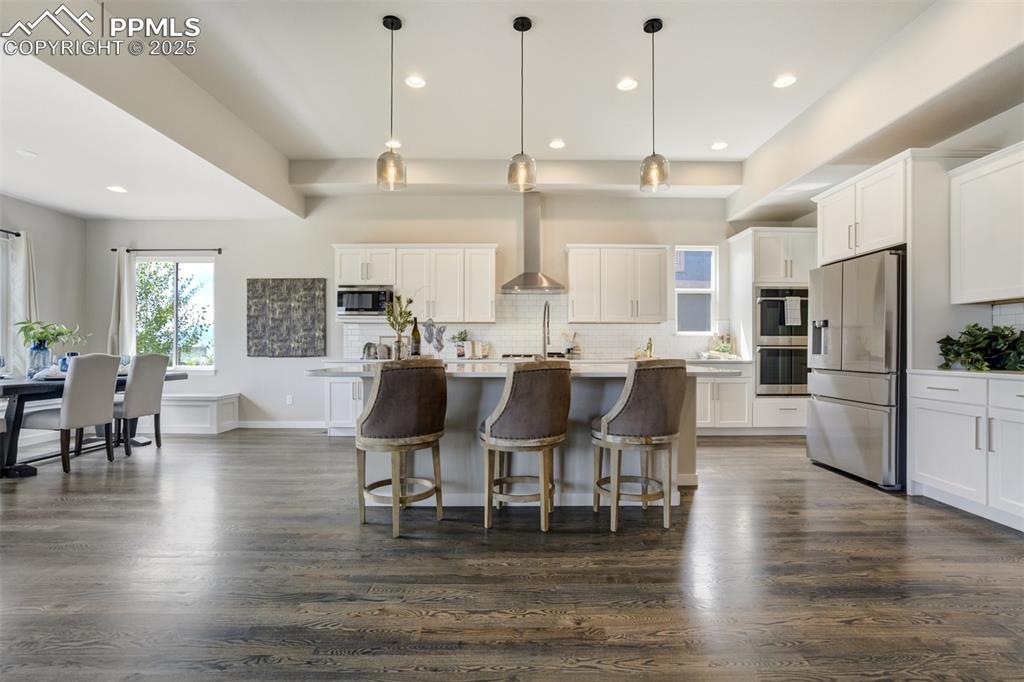 Image 9 of 50: Kitchen