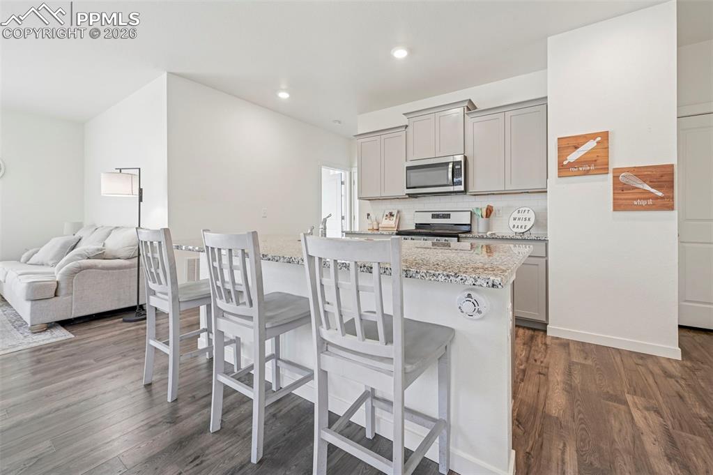 Image 11 of 40: Kitchen