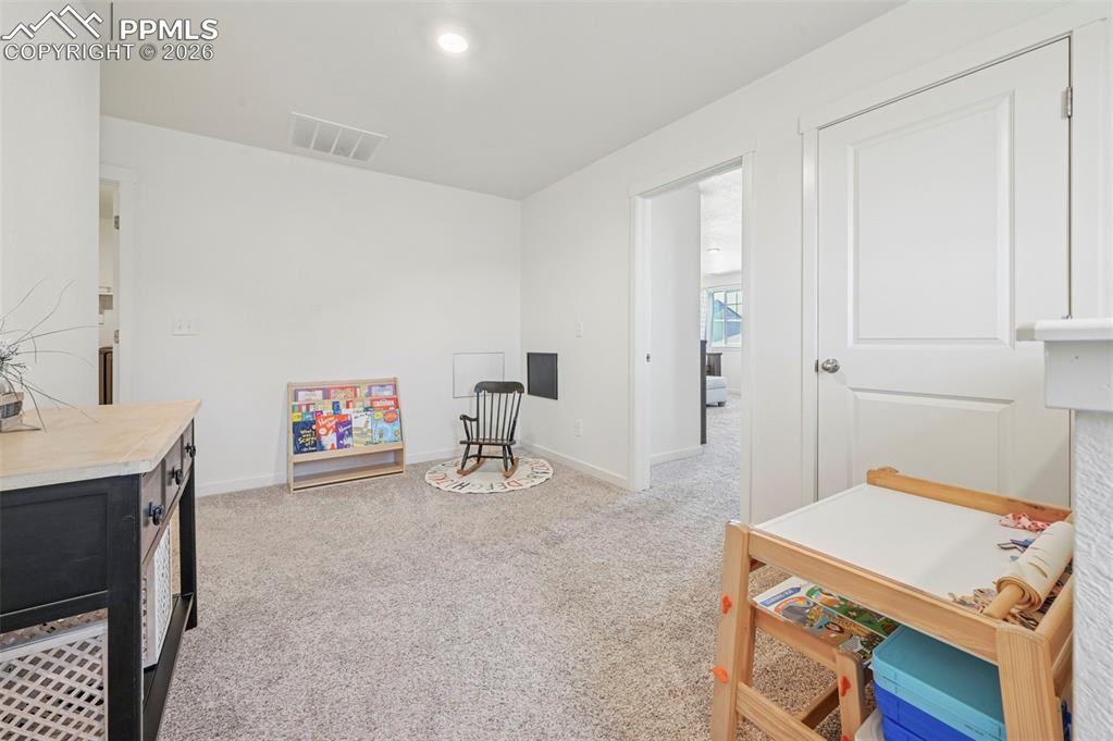 Image 16 of 40: Loft