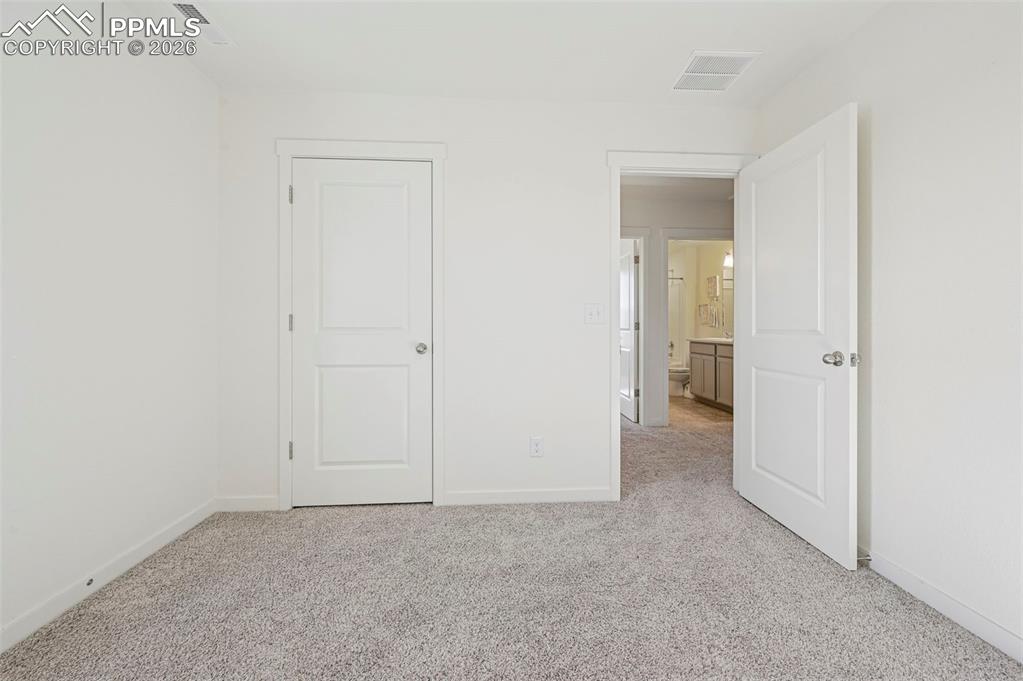 Image 26 of 40: Bedroom