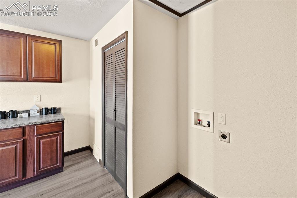 Image 19 of 22: Laundry