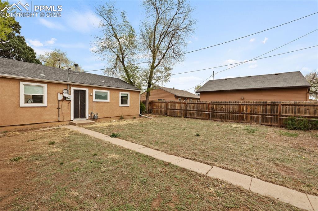 Image 21 of 22: Back of Structure