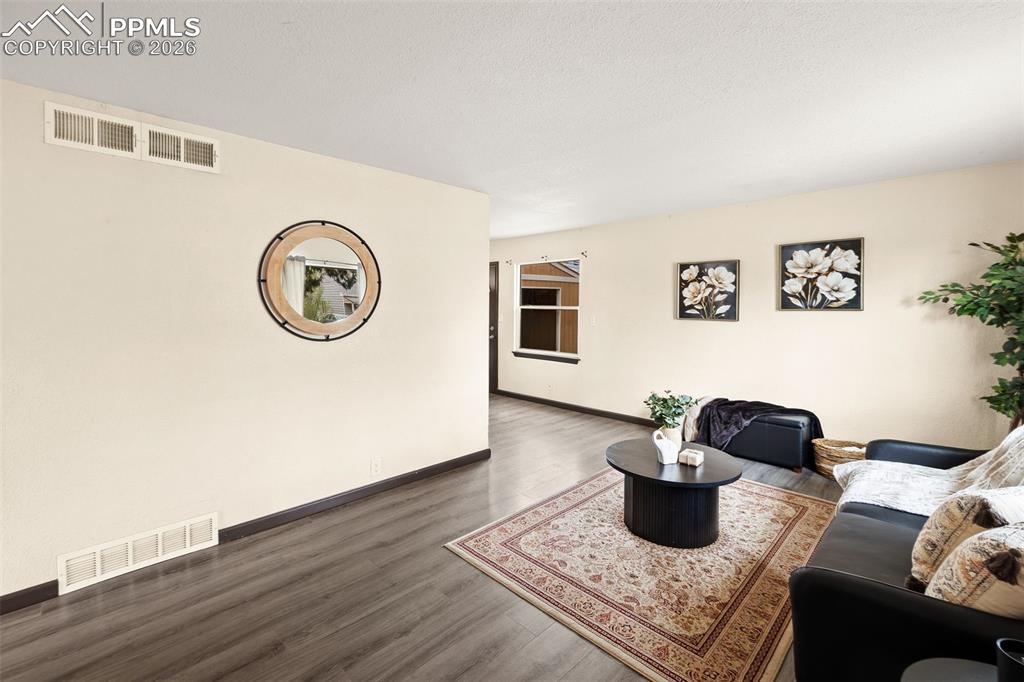 Image 6 of 22: Living Room