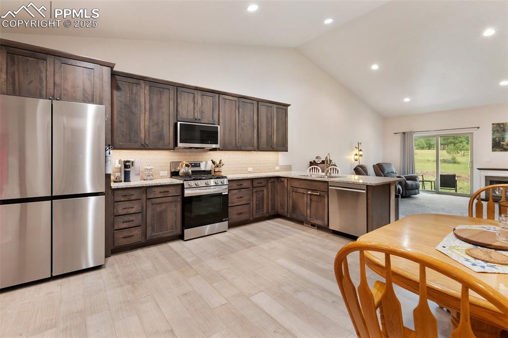 Image 11 of 38: Kitchen