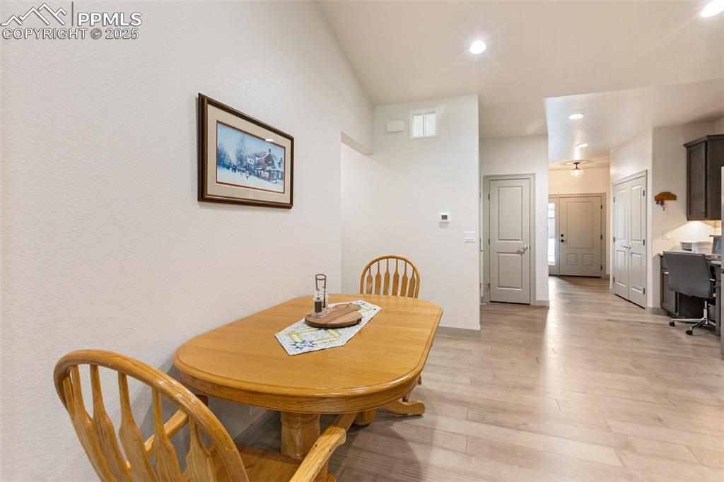 Image 12 of 38: Dining Area