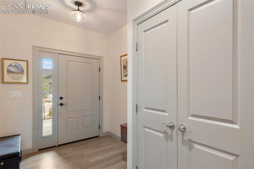 Image 4 of 38: Entry