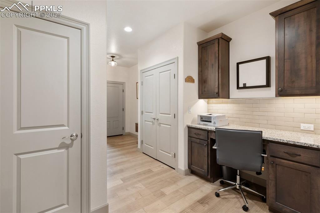 Image 5 of 38: Entry