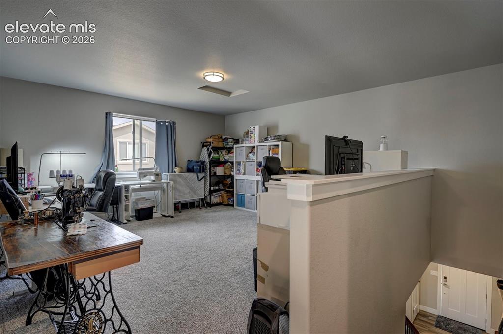 Image 25 of 47: Loft with room for an office, gym or craftroom