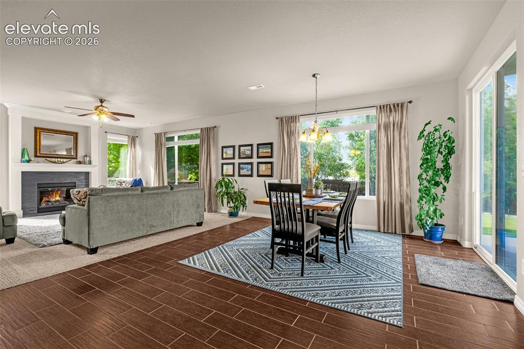 Image 10 of 42: Dining Area