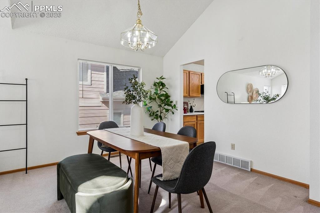 Image 4 of 29: Dining Area