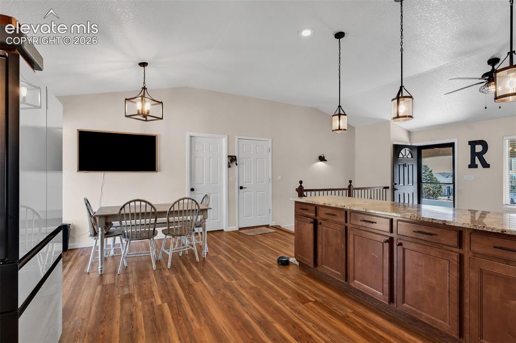 Image 10 of 46: Kitchen