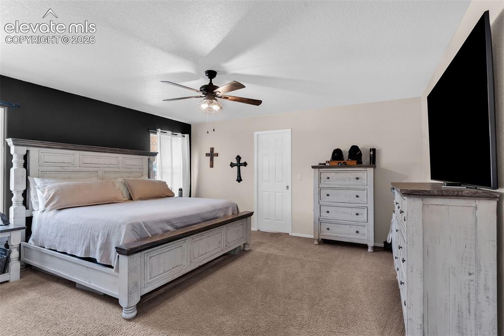 Image 11 of 46: Bedroom