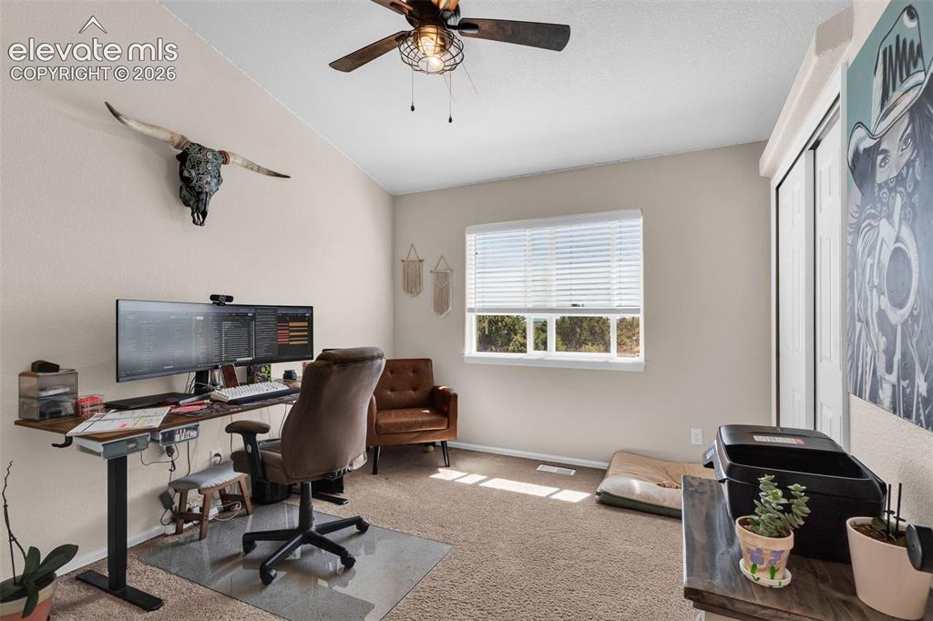 Image 17 of 46: Office