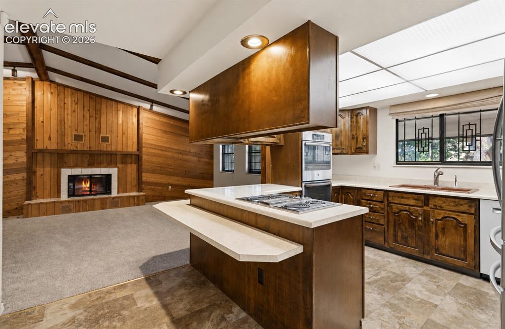 Image 15 of 38: The kitchen offers CHARM