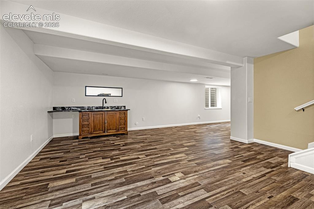 Image 21 of 49: Family Room