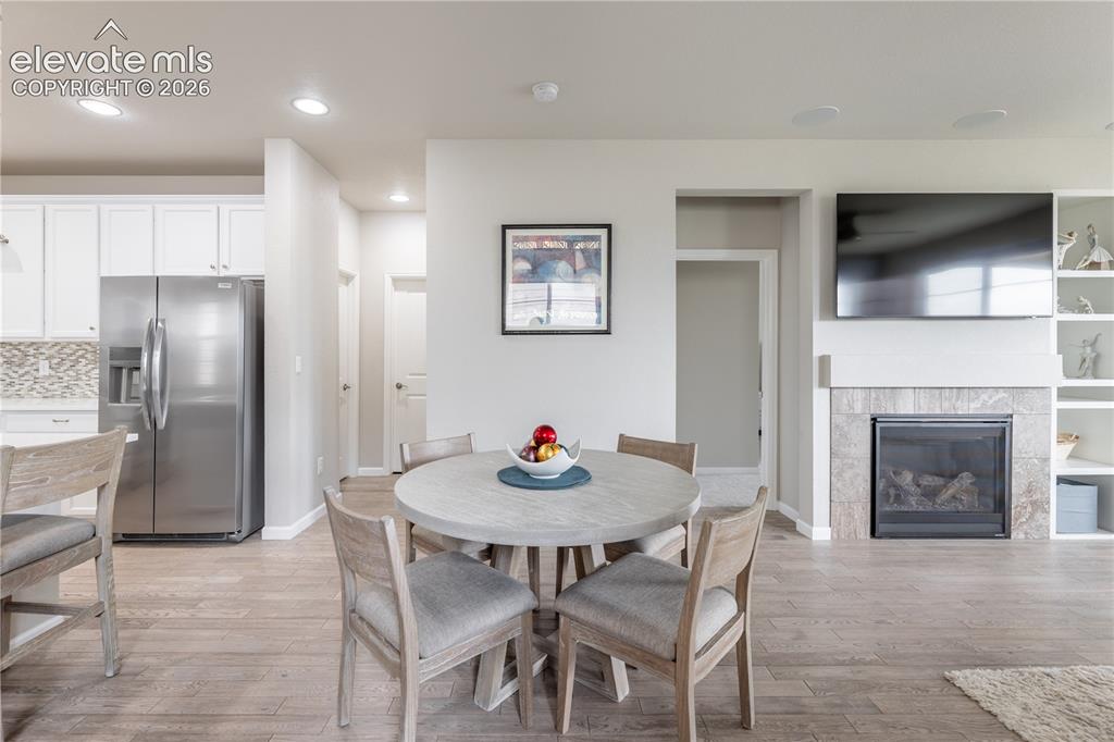 Image 8 of 30: Dining Area