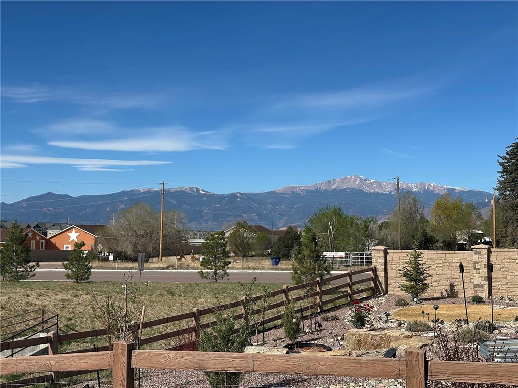 Image 23 of 23: View