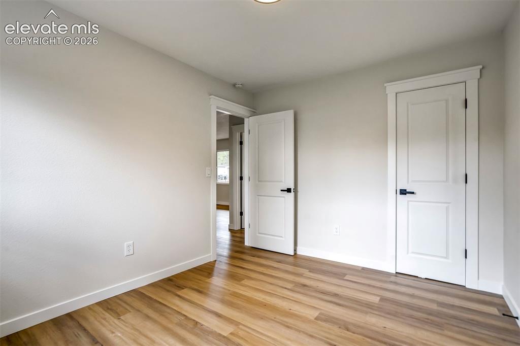 Image 17 of 30: Bedroom
