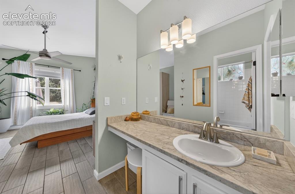Image 40 of 43: Bathroom