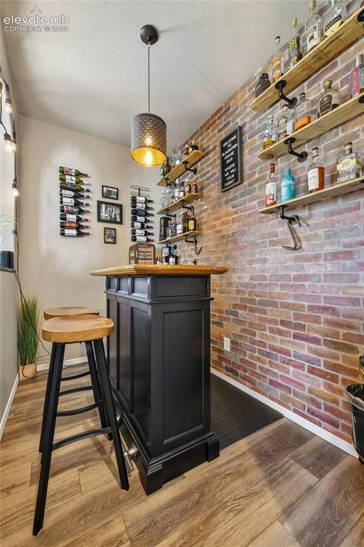 Image 10 of 34: Bar