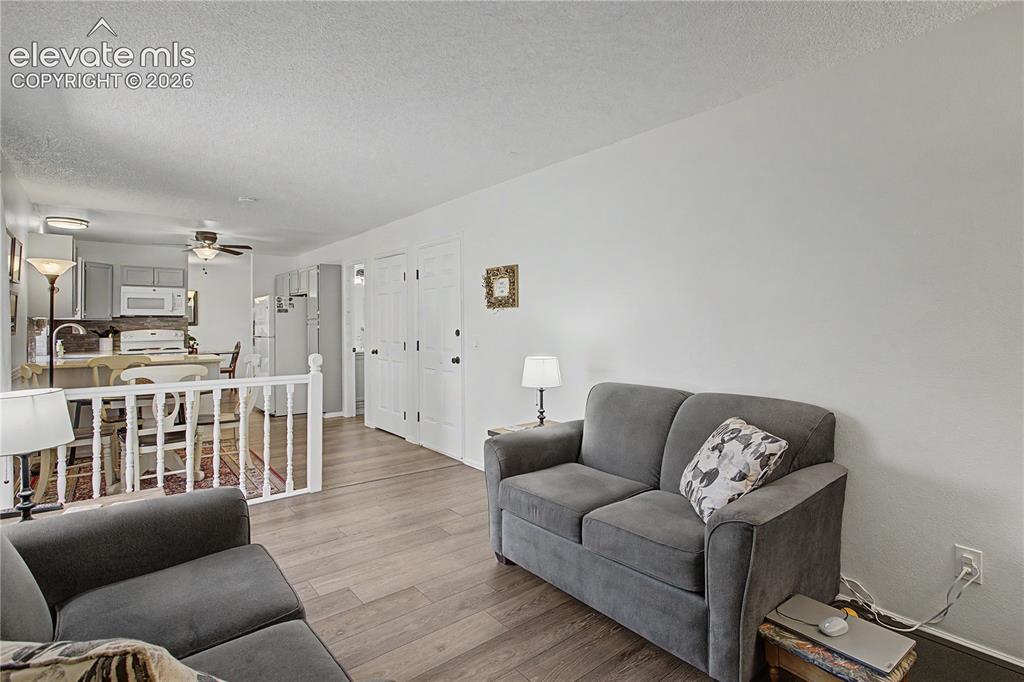 Image 19 of 41: Living Room