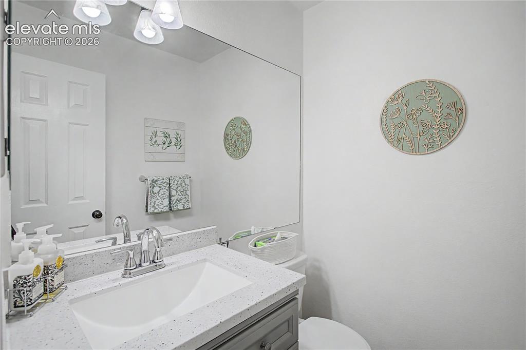 Image 21 of 41: Bathroom